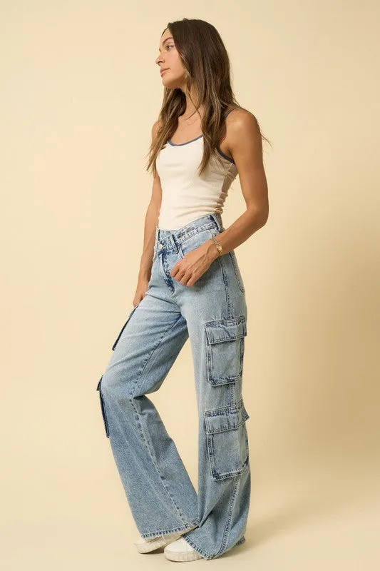 CROSSOVER RELAXED CARGO JEANS *Online Only*