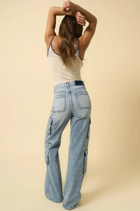 CROSSOVER RELAXED CARGO JEANS *Online Only*