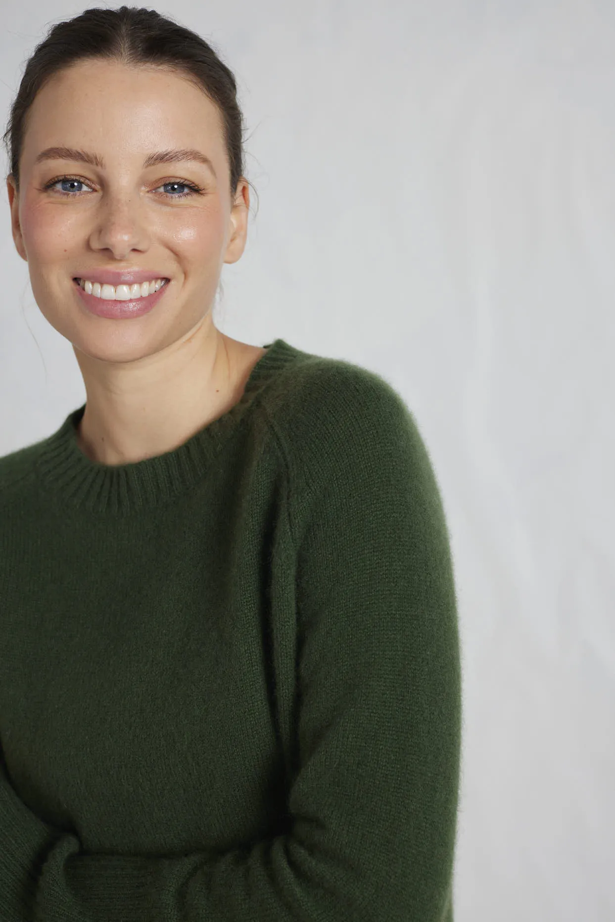 Fifi Crew Cashmere Sweater in Bush