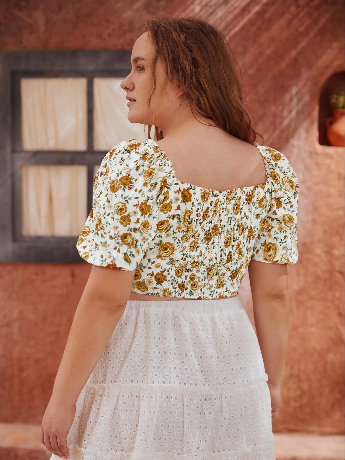 Floral Shirred Short Sleeve Sweetheart Crop Plus Size Blouse
