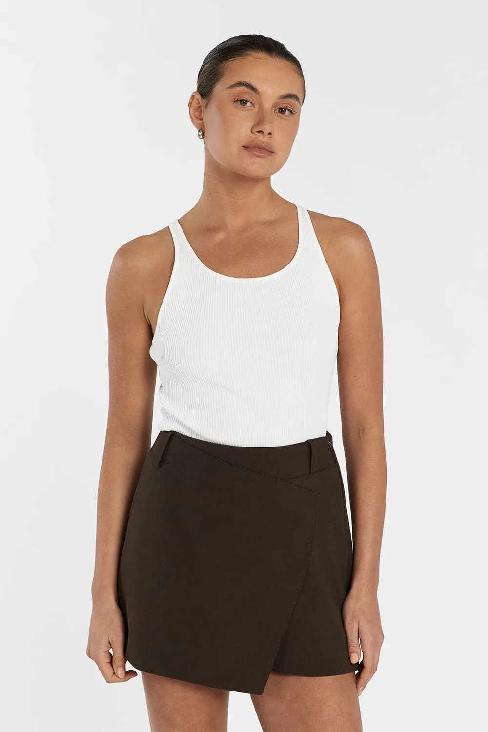 JULIE BITTER CHOC TAILORED SKORT
