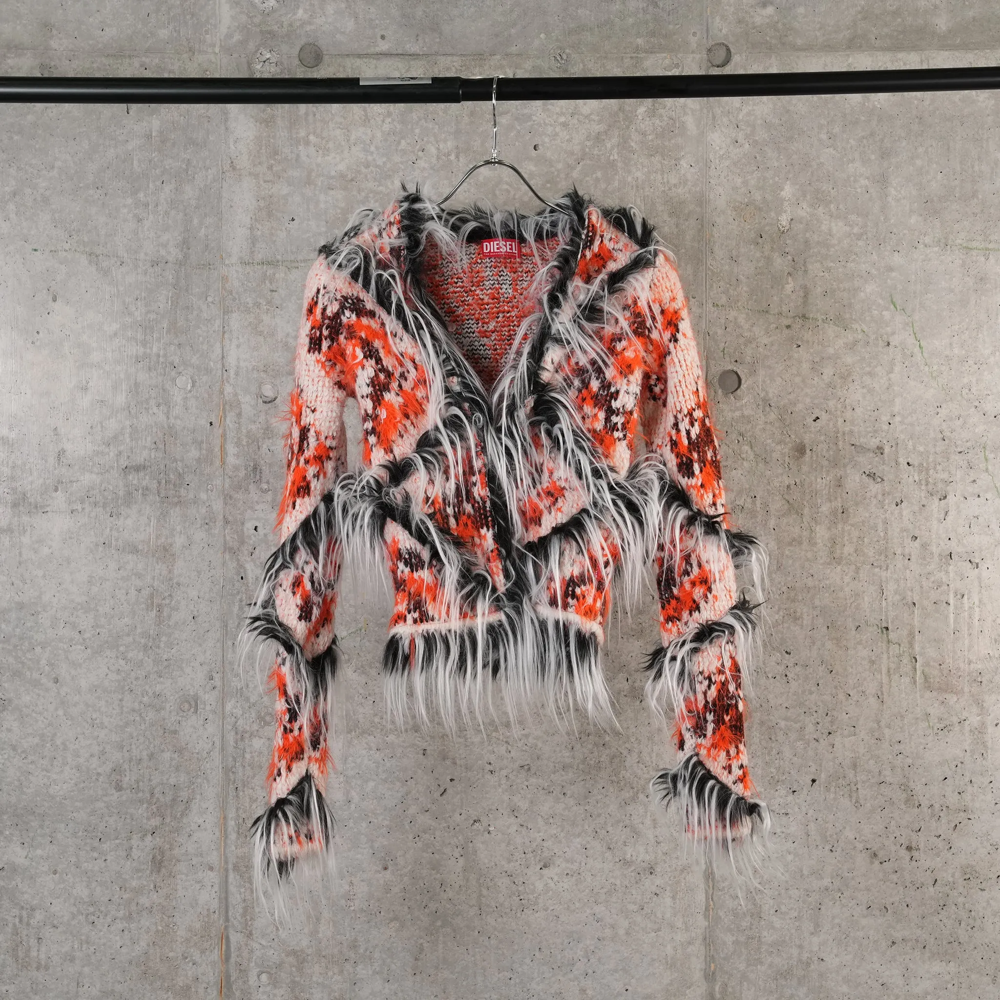 KNITWEAR / 3CE