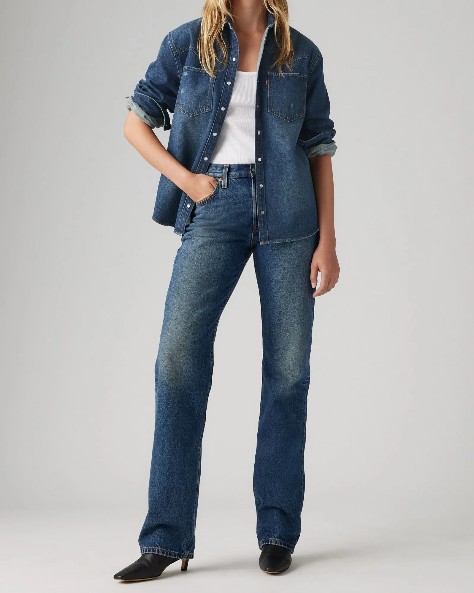 Levi's® Womens 501 90's Relaxed Straight Fit Jeans - Flash Full