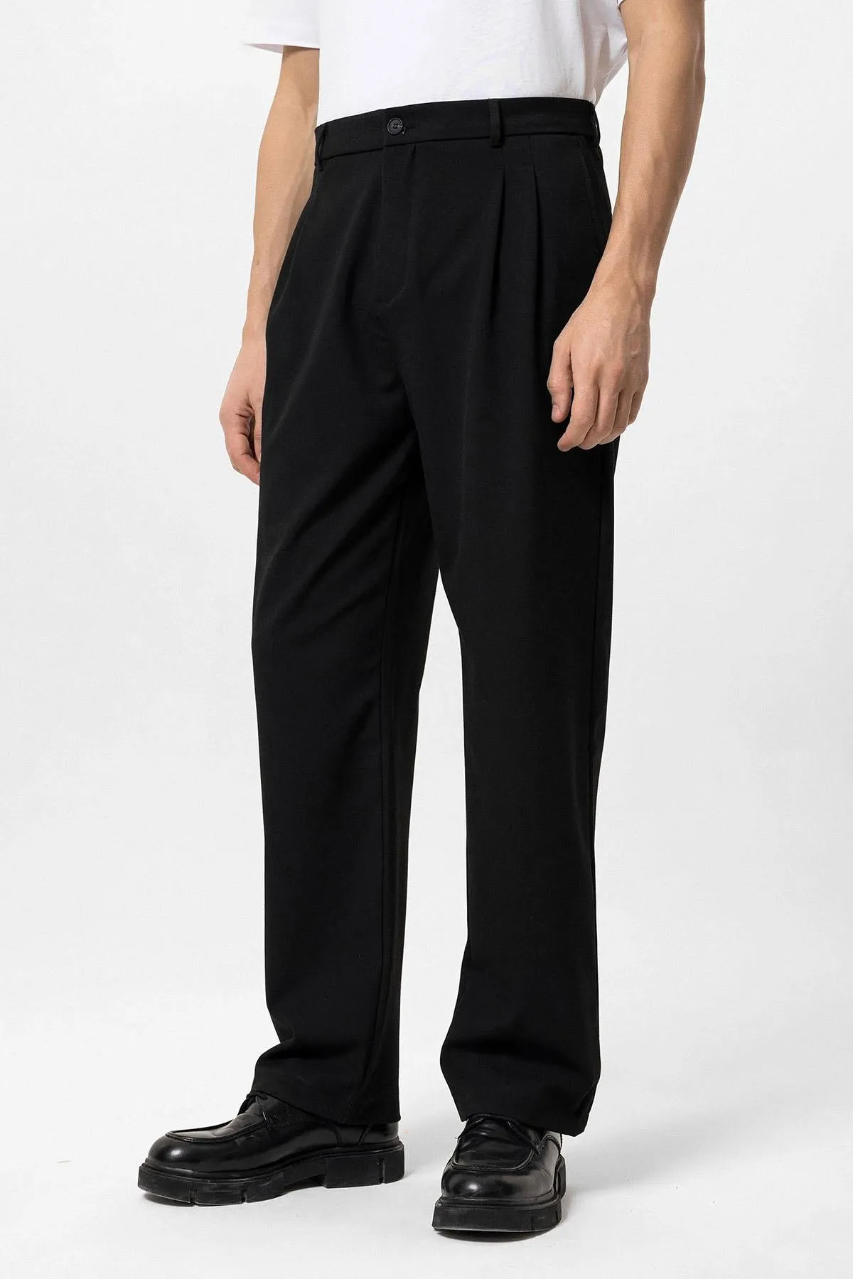 Men's Black High Waist Pleated Comfortable Fit  Trousers - Wessi