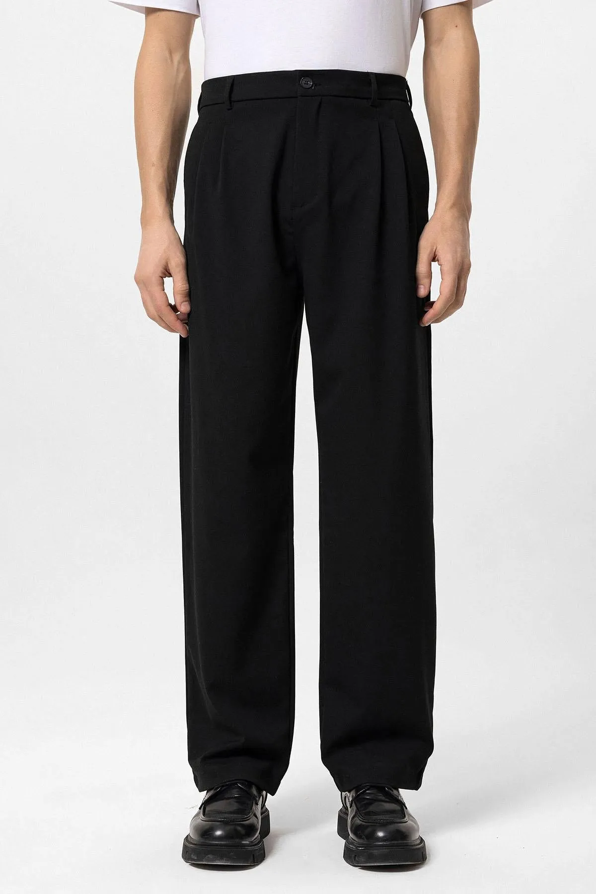 Men's Black High Waist Pleated Comfortable Fit  Trousers - Wessi