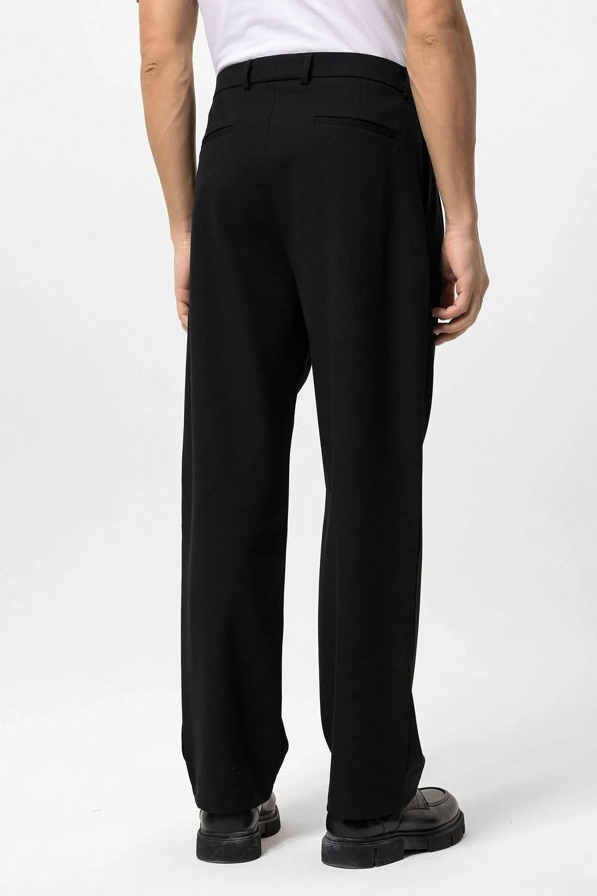 Men's Black High Waist Pleated Comfortable Fit  Trousers - Wessi