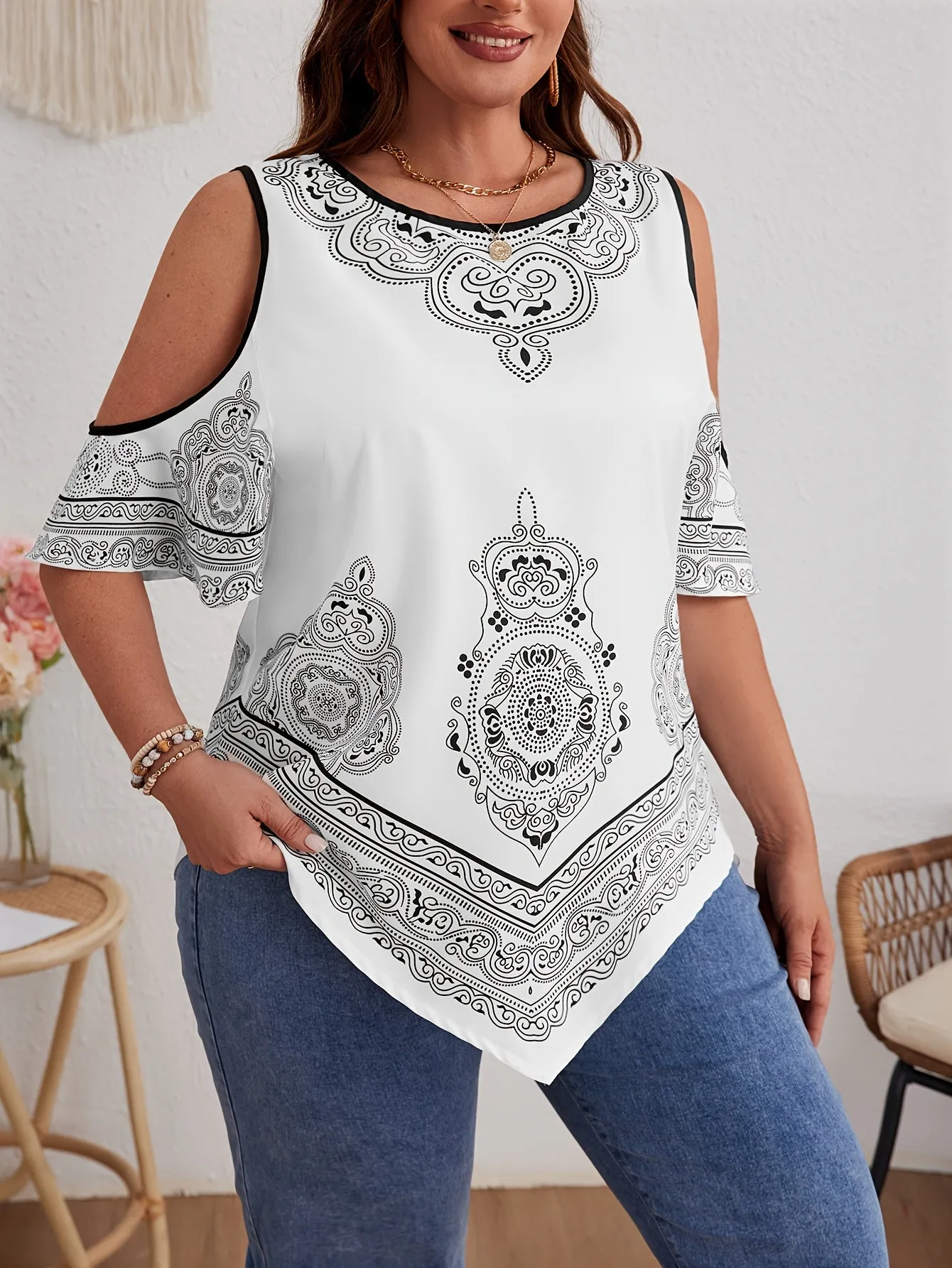 Plus Size Tribal Print Cold Shoulder Crew Neck Blouse - Elegant Hanky Hem, Non-Stretch Polyester, Woven, Positioning Printing, Summer Essential for Middle Eastern Inspired Fashion - Womens Plus Size Clothing for Spring and Summer