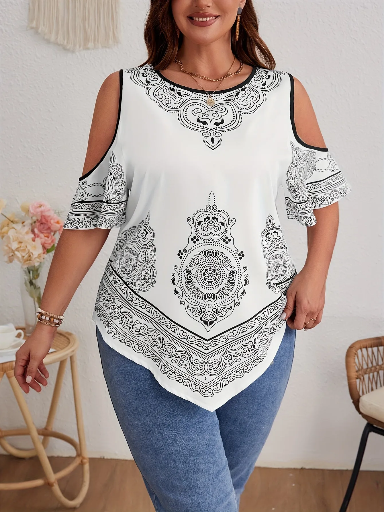 Plus Size Tribal Print Cold Shoulder Crew Neck Blouse - Elegant Hanky Hem, Non-Stretch Polyester, Woven, Positioning Printing, Summer Essential for Middle Eastern Inspired Fashion - Womens Plus Size Clothing for Spring and Summer