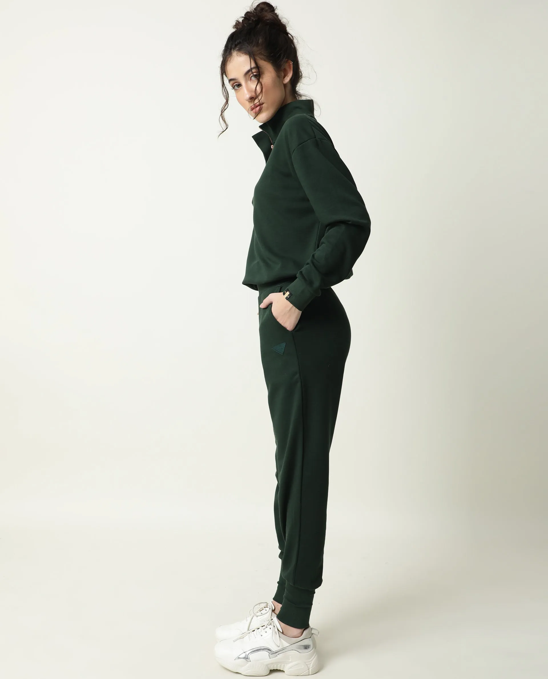 Rareism Women Simp-1 Green Poly Cotton Fabric Tailored Fit Solid Mid Rise Ankle Length Track Pant