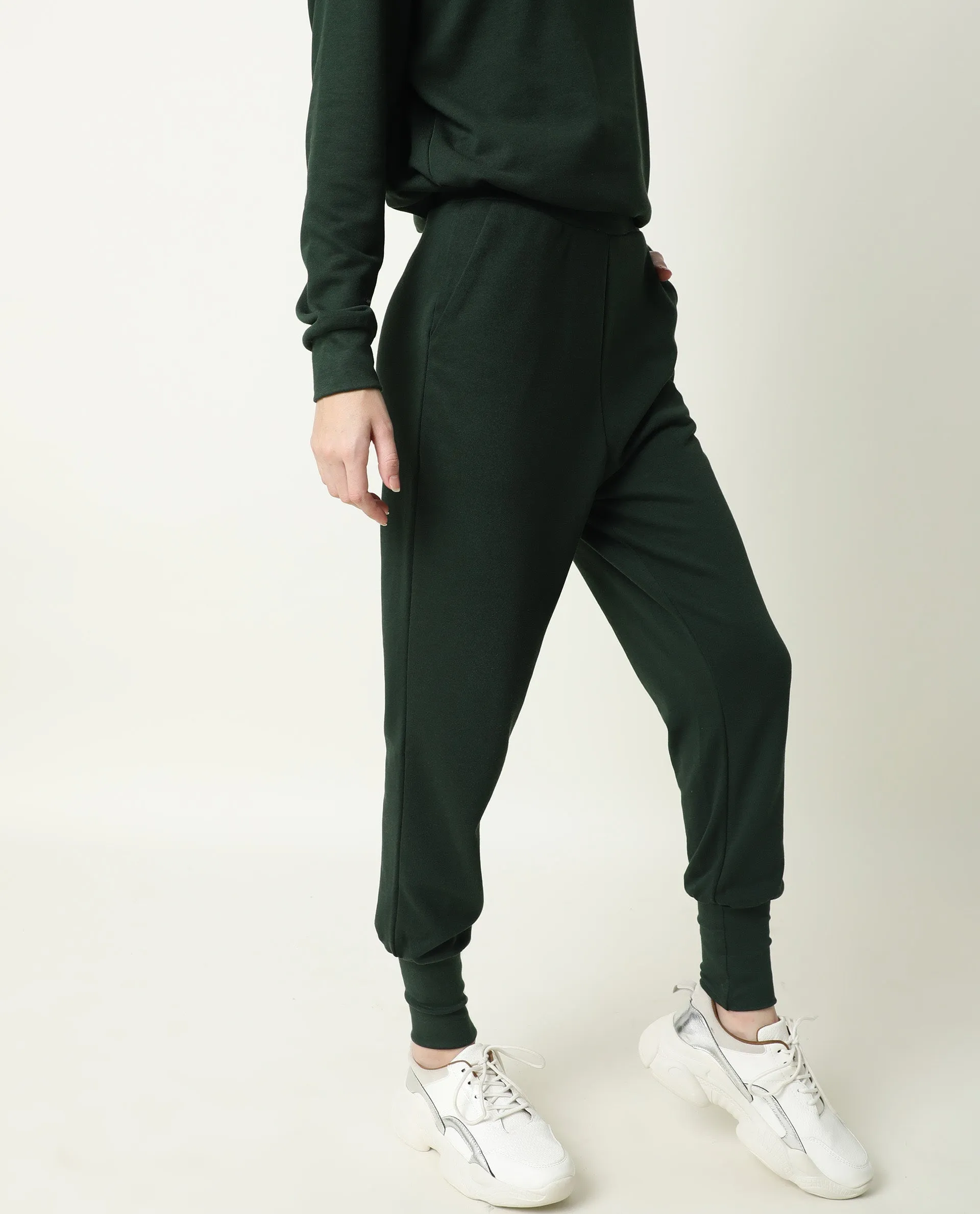 Rareism Women Simp-1 Green Poly Cotton Fabric Tailored Fit Solid Mid Rise Ankle Length Track Pant