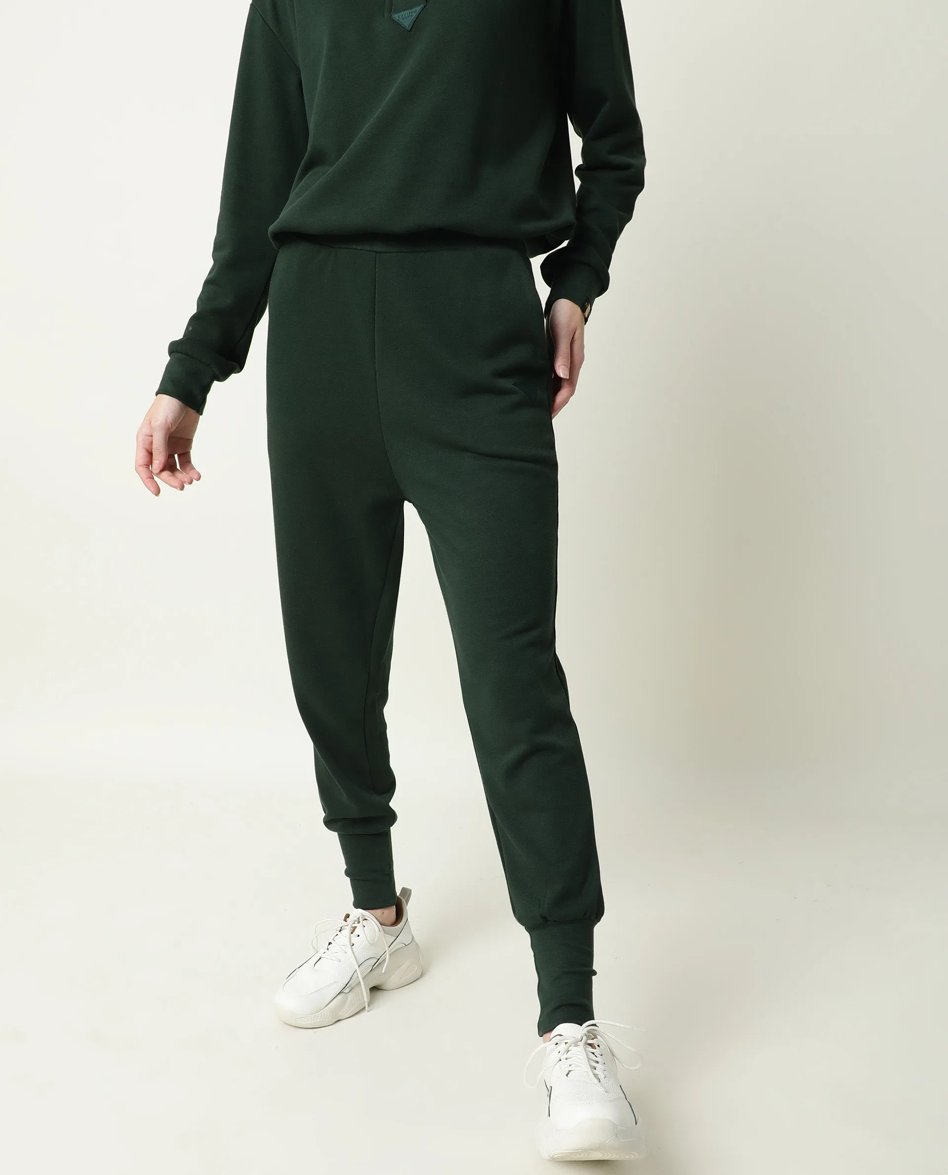 Rareism Women Simp-1 Green Poly Cotton Fabric Tailored Fit Solid Mid Rise Ankle Length Track Pant
