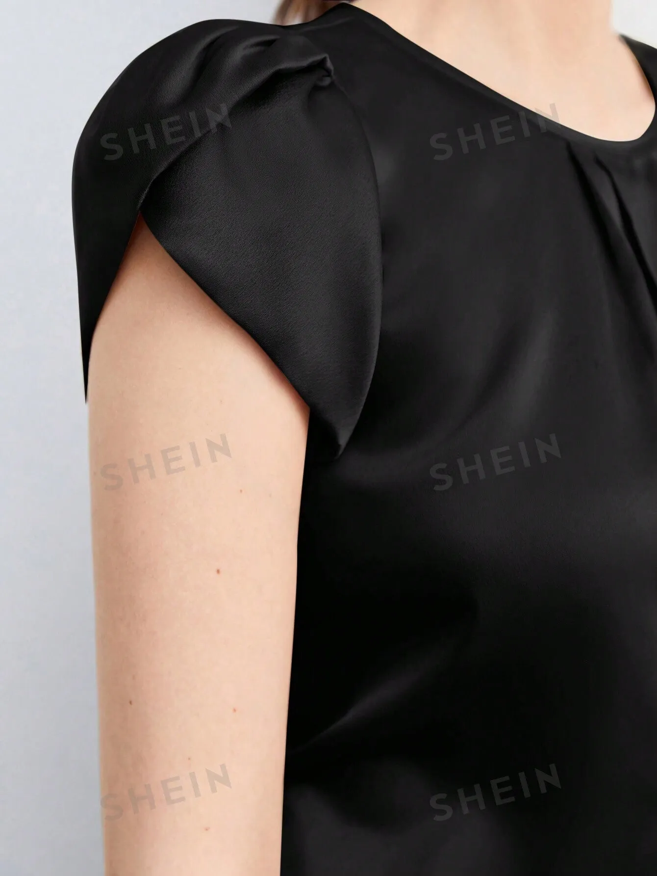 SHEIN BIZwear Women's Solid Color Blouse With Puff Sleeves