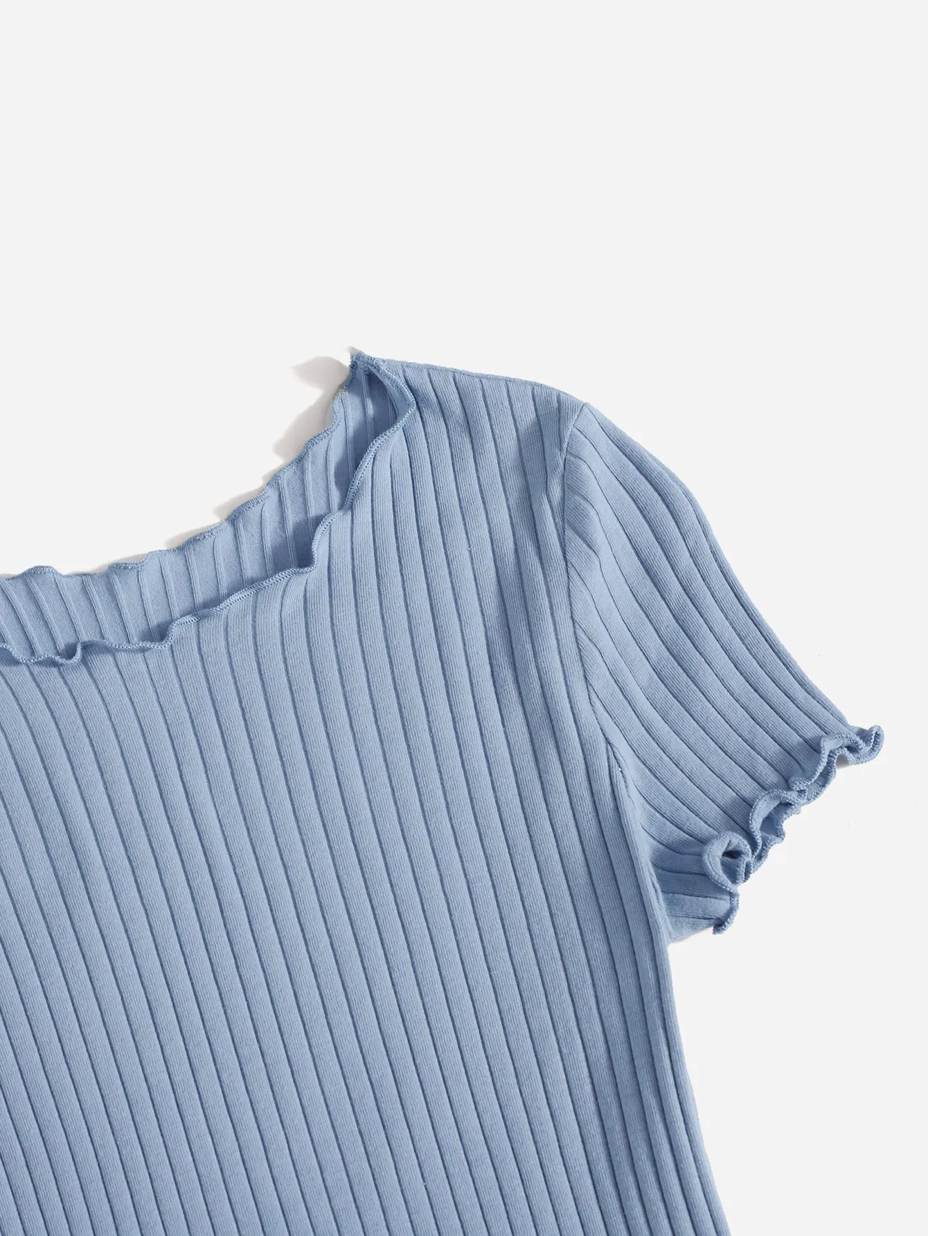SHEIN Ribbed Lettuce-Edge Form-Fitting Top