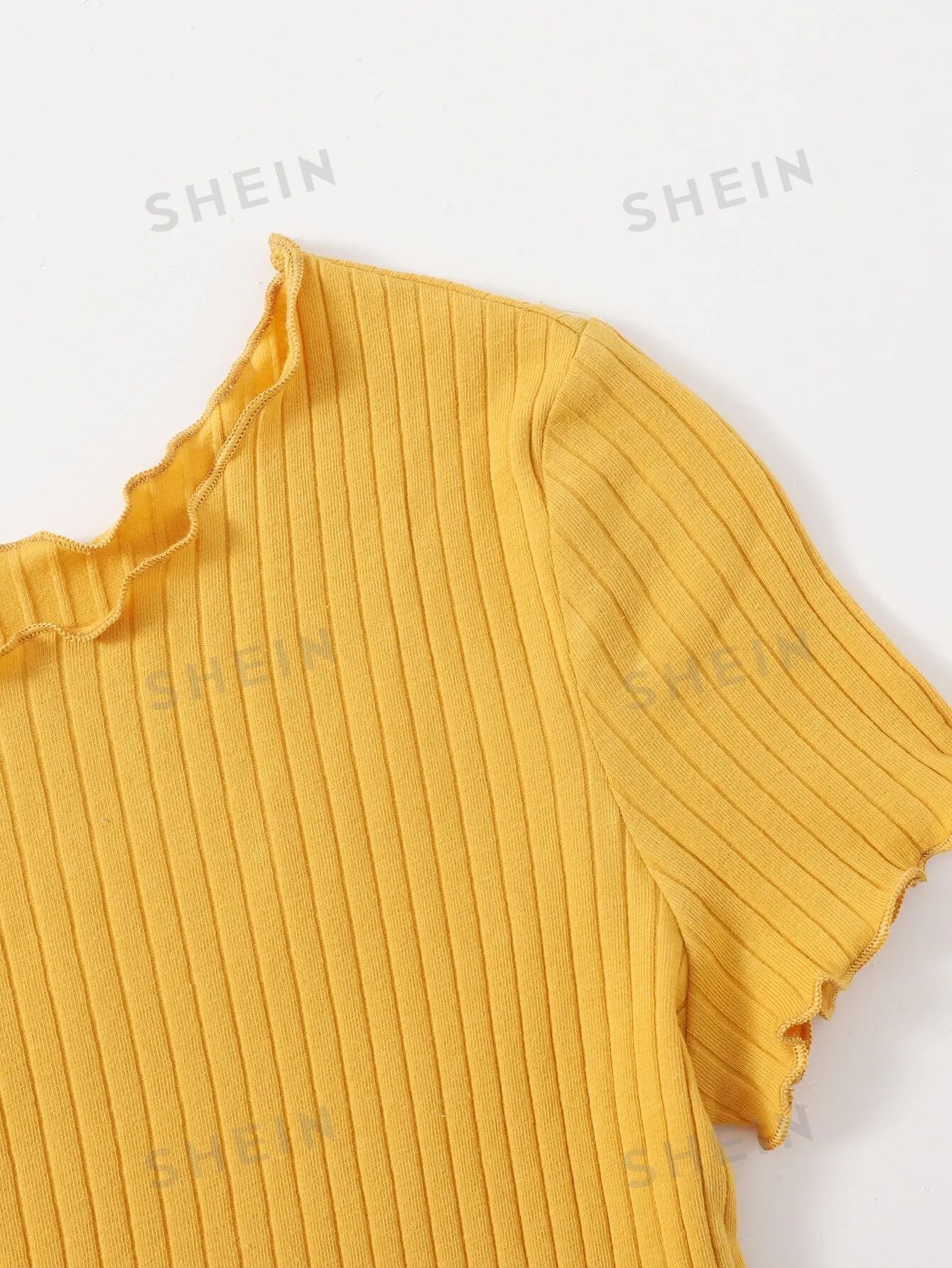 SHEIN Ribbed Lettuce-Edge Form-Fitting Top